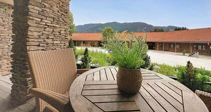 Angenehme Wohnung in einem Ferienhaus für 4 Gäste mit TV, Terrasse und Haustiere erlaubt