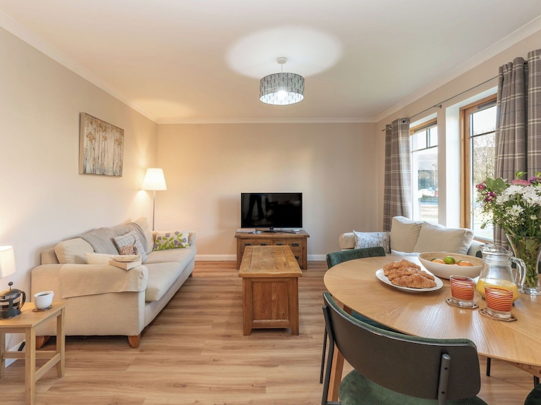 Beautiful Apartment For 4 People With Wifi, Tv And Pets Allowed - Carrbridge