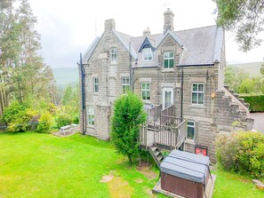 Unclassified image, 2 of 50, button - Cornish Retreat Near the Beach (Barnard Castle)
