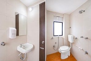 House | Bathroom - Collection O Rajkot Central Bus Terminal (Rajkot)