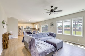 Interior - Fenced Yard! Monthly Stay, 4 Mi to Dtwn Clayton (Clayton)