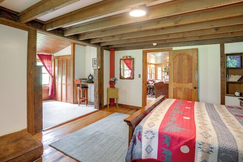 On Horse Farm! Home w/ Pond Access in Spring Creek