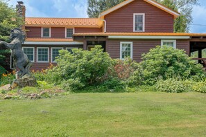 House (4 Bedrooms) | Interior - On Horse Farm! Home w/ Pond Access in Spring Creek (Spring Creek)