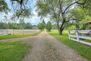 House (4 Bedrooms) | Interior - On Horse Farm! Home w/ Pond Access in Spring Creek (Spring Creek)