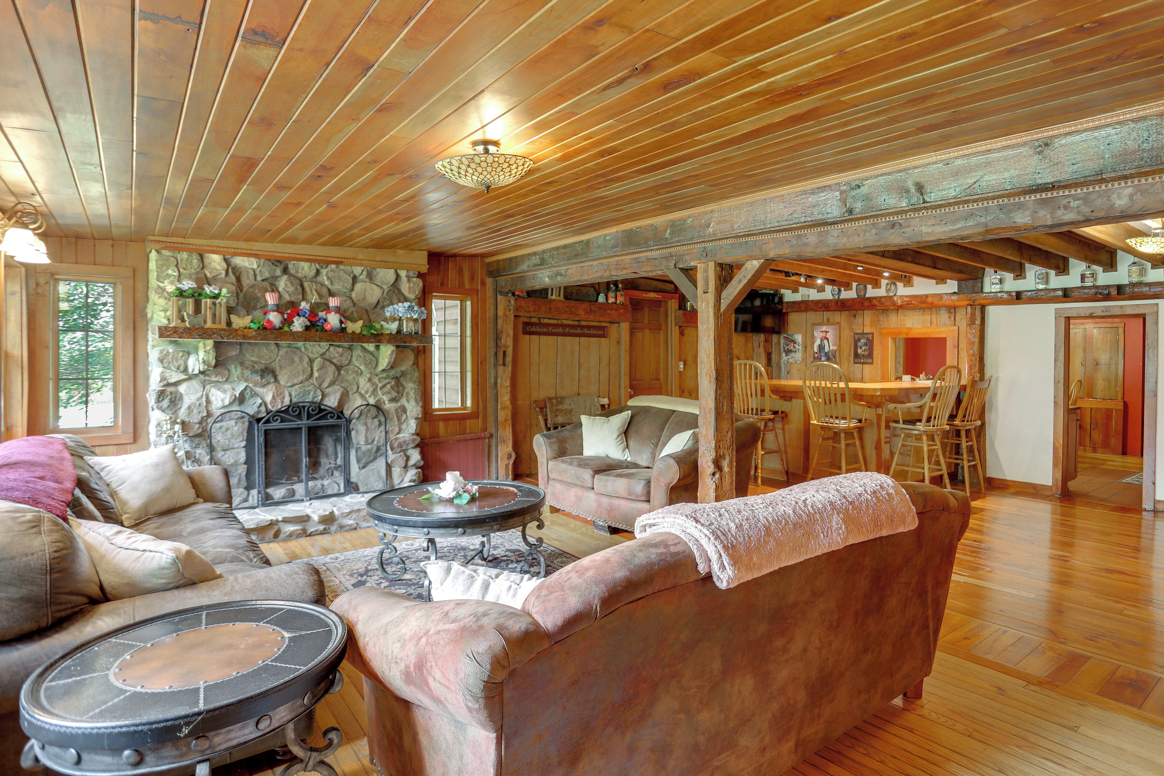 House (4 Bedrooms) | Interior