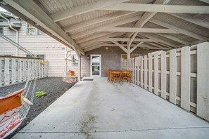 Apartment (3 Bedrooms) | Interior - Walk to Conneaut Lake Park Resort! Quiet Home (Conneaut Lake)