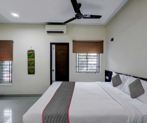Hotel O Thrissur Railway Junction