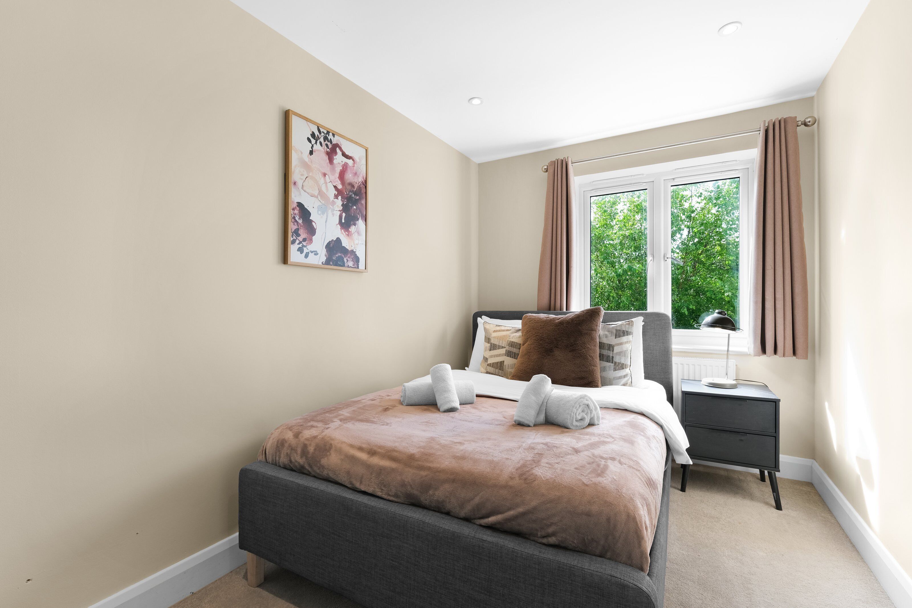 Basic Apartment, Balcony