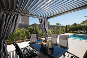 Outdoor dining - Vrbo Property (Marčana)