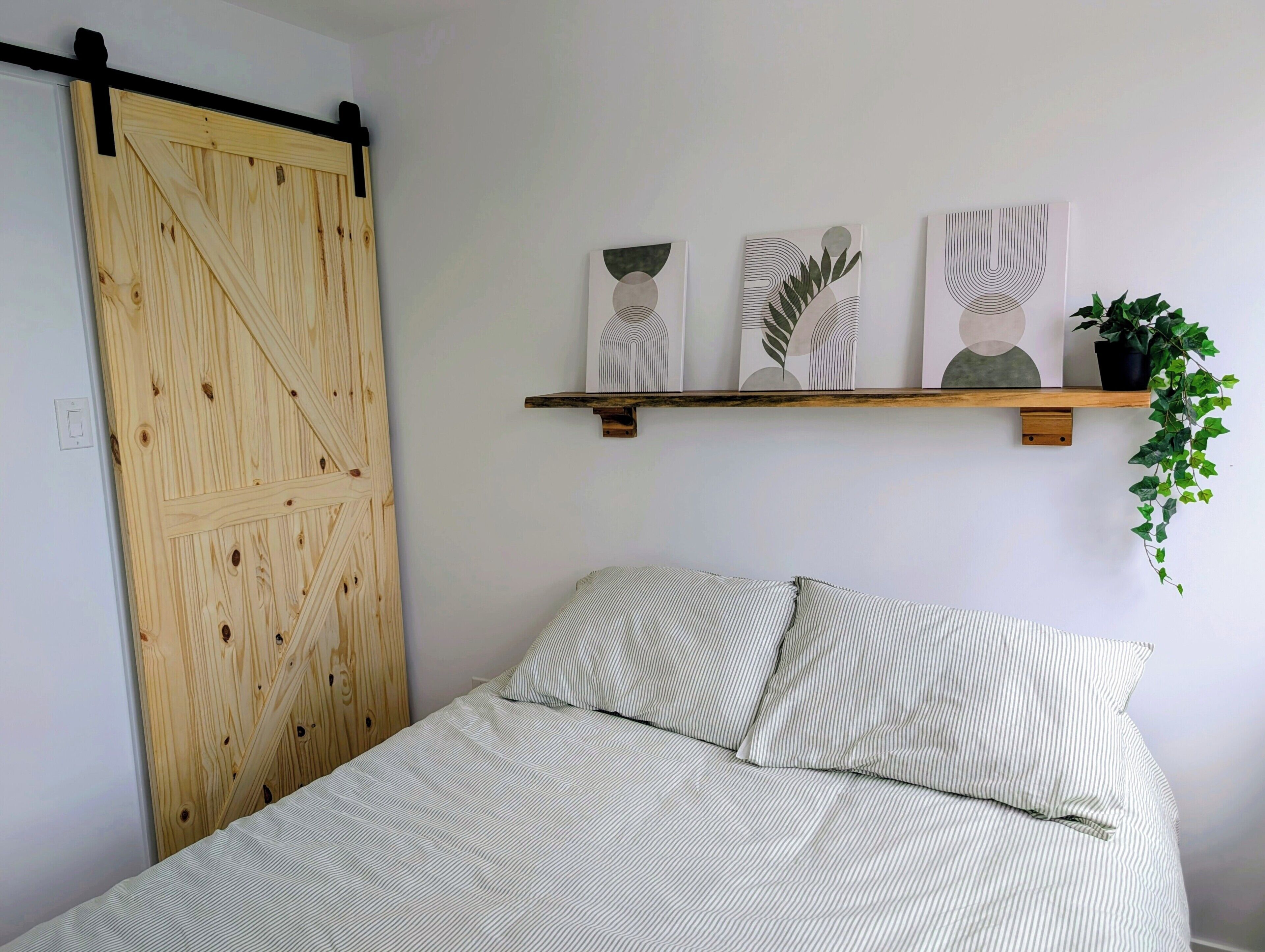2 bedrooms, WiFi (free), bed sheets