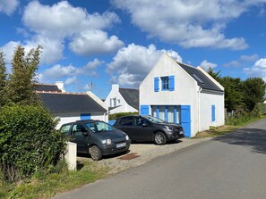 Exterior - House for rent, 5 minutes from the beach, Samzun, Belle-Île-en-Mer (Locmaria)