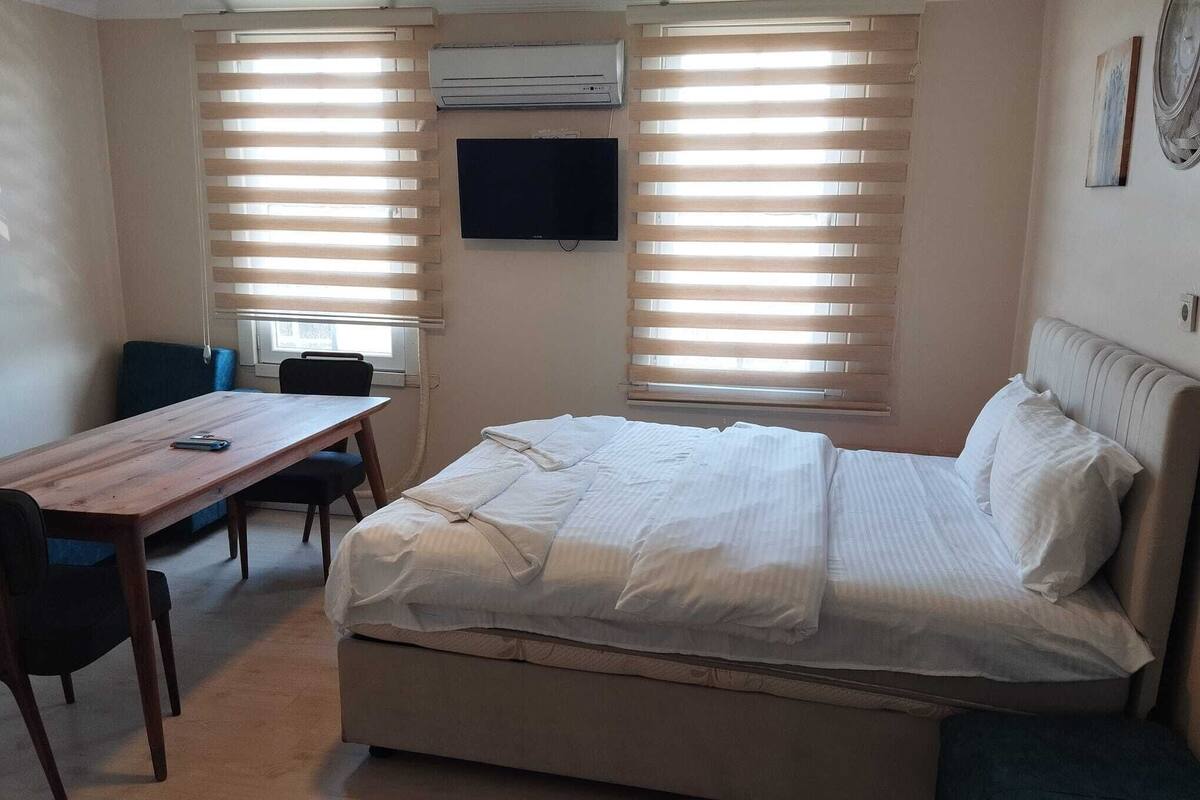 Habitación Confort, vista al jardín | Tabla de planchar con plancha y wifi gratis 