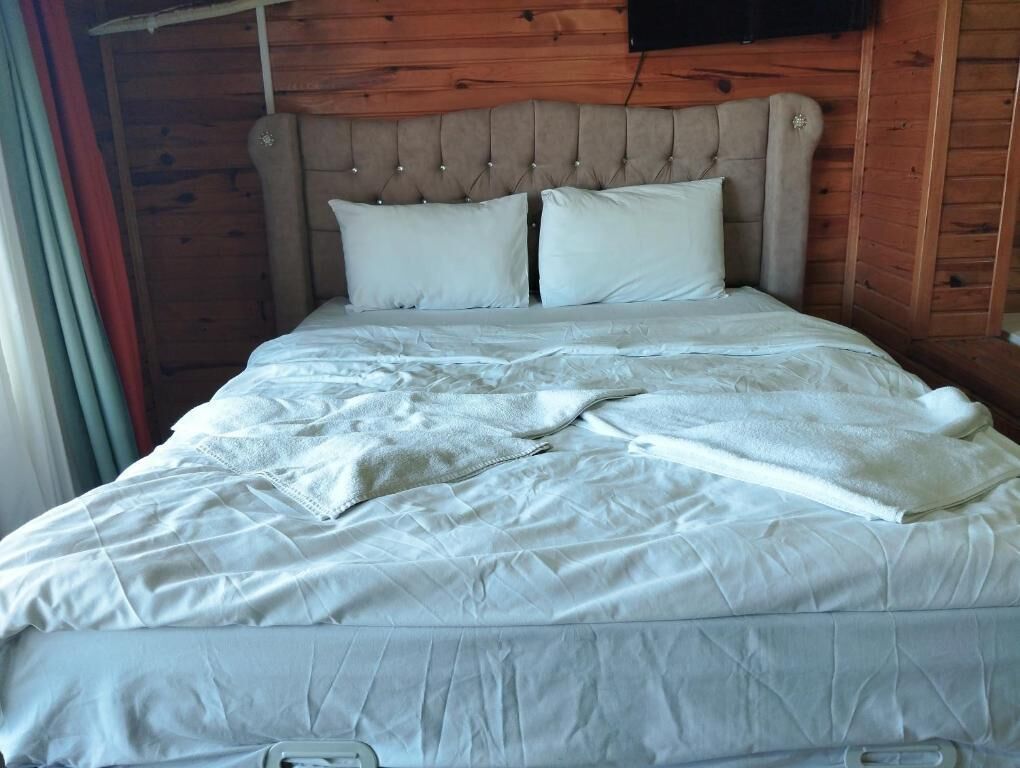 Deluxe Double Room, Sea View | Iron/ironing board, free WiFi