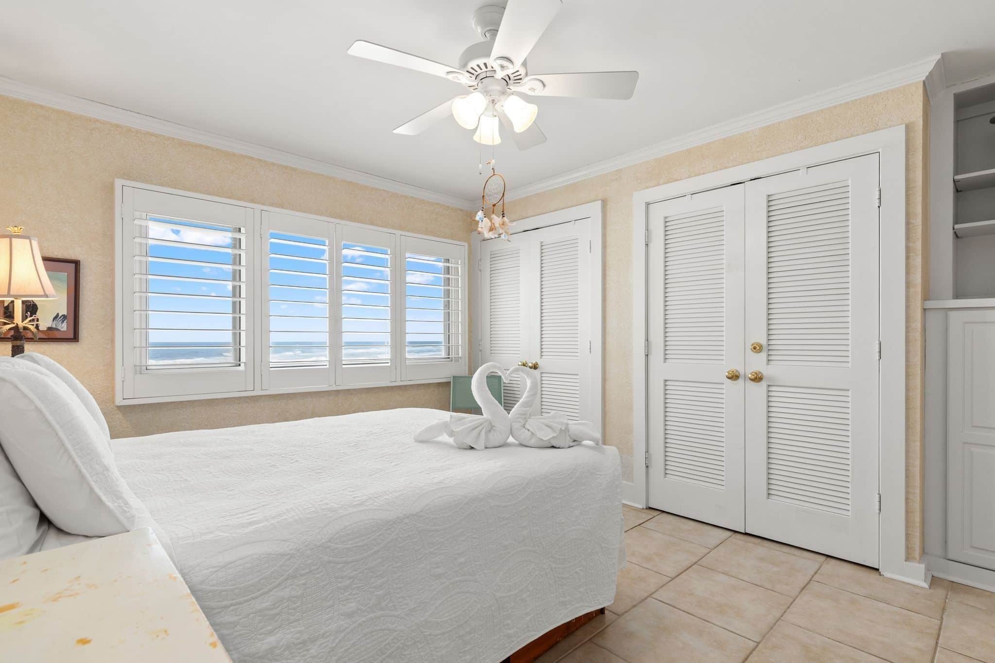 2 bedrooms, iron/ironing board, bed sheets