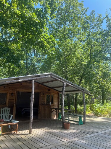 TINNY HOUSE, POOL, BATH, AND FOREST
