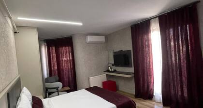 REAL HOTEL