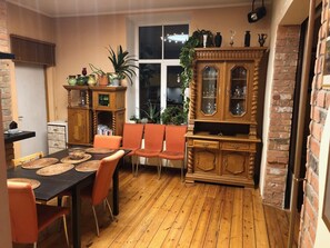 Dining - Classical large apartment on art deco Alberta street, FREE locked PARKING (Rīga)