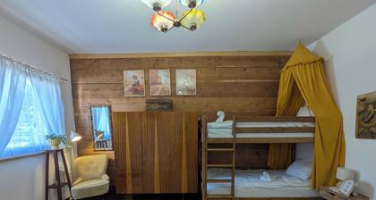 Kierunek Puszcza 2 Apartments - Hot Tub, Sauna, Salt Cave - max. 14 people