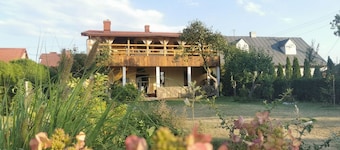 Kierunek Puszcza 2 Apartments - Hot Tub, Sauna, Salt Cave - max. 14 people