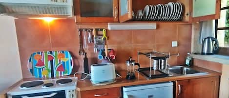 Apartment, 2 Bedrooms, Balcony, Garden View | Interior