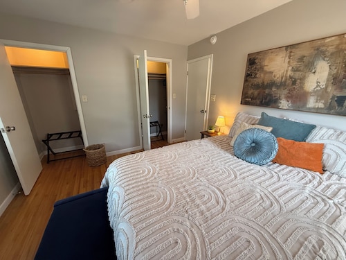 The Brick Haven in Brookings - spacious home in a central location!