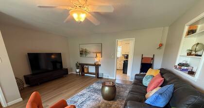 The Brick Haven in Brookings - spacious home in a central location!