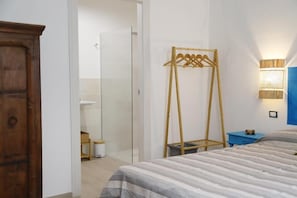 Habitación Confort doble | Cunas gratuitas, wifi gratis, ropa de cama