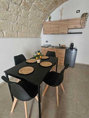 Dining - An elegant and sophisticated vacation home located in Triggiano, 10 minutes from Bari (Triggiano)