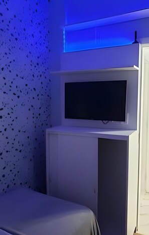 Einzelzimmer | Bügeleisen/Bügelbrett, kostenloses WLAN