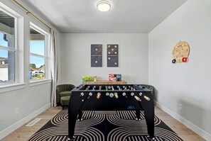 Games room - Art City Retreat, Near BYU and Sundance, Brand New (Spanish Fork)