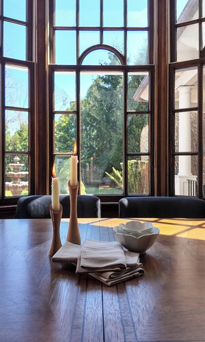 Joseph Story Estate I Sleeps 12 l Parking + Elevator l On Salem Common