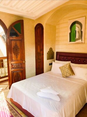 3 bedrooms, in-room safe, iron/ironing board, travel crib - Authentic Riad with a pool + breakfast included   (Marrakech)