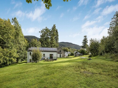 9-bedroom Scottish Retreat