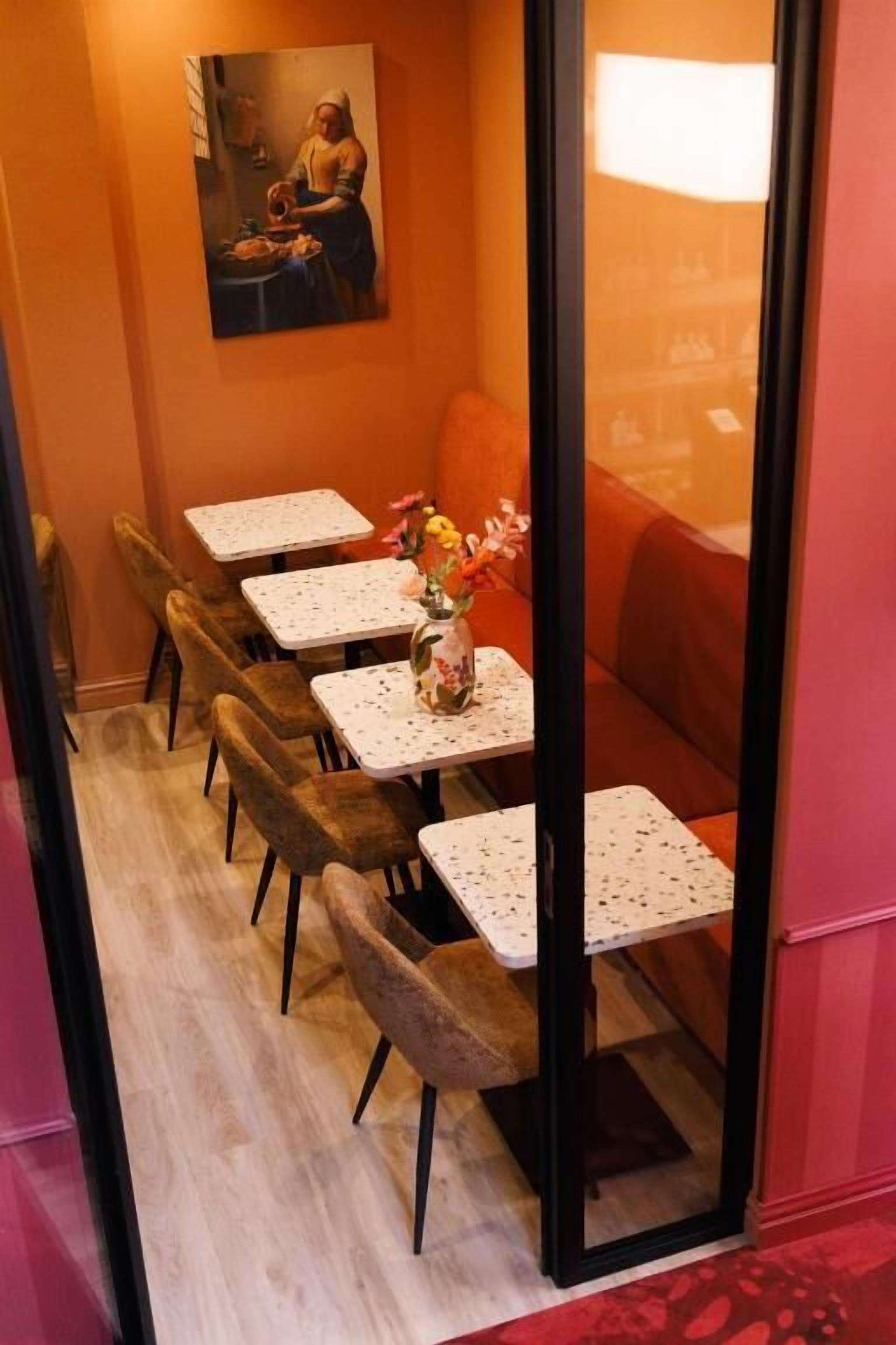 Chambre Double Confort, vue jardin | Restauration