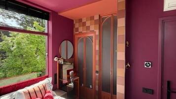 Coffres-forts dans les chambres, rideaux occultants