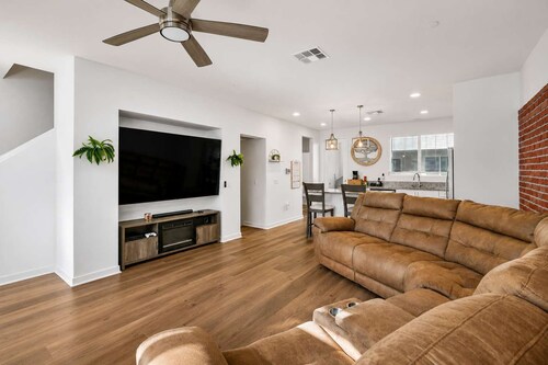 The Grand Haven | Modern Family Stay