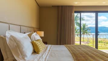 Deluxe Suite, Garden View | Premium bedding, minibar, in-room safe, desk
