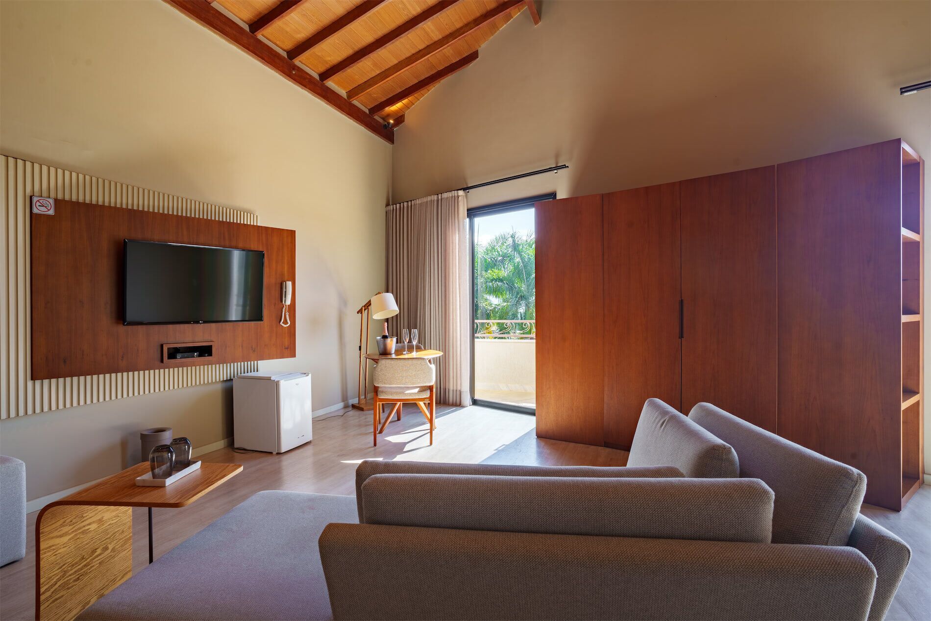 Luxury Suite, Garden View | Premium bedding, minibar, in-room safe, desk