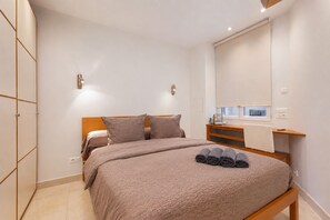 1 dormitorio, tabla de planchar con plancha, wifi gratis y ropa de cama