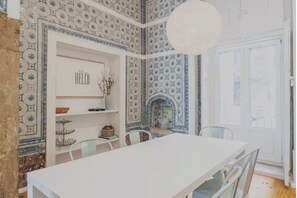Dining - Azul Tile - Super Central, Historical Tiles, AC (Lisboa)