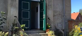 Charming vacation rental in the old village school in Bölzke. Child- and pet-friendly.