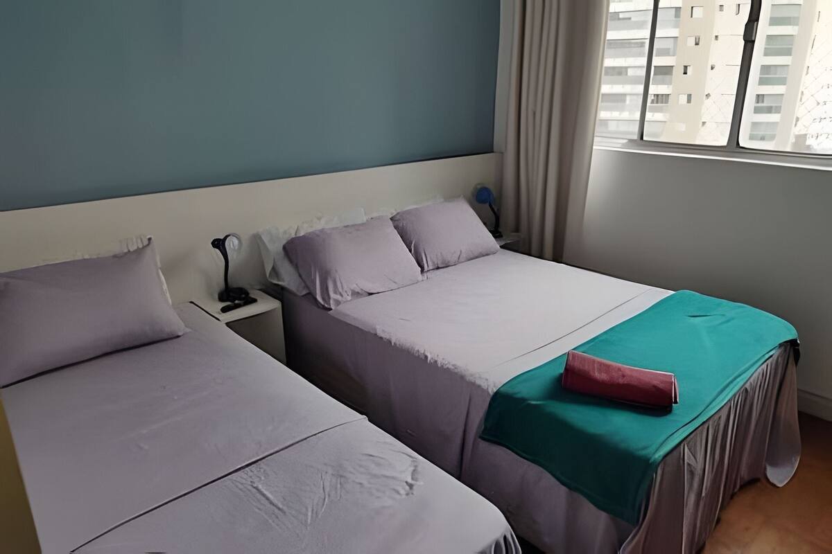 Dreibettzimmer | Bügeleisen/Bügelbrett, kostenloses WLAN