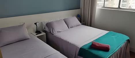 Dreibettzimmer | Bügeleisen/Bügelbrett, kostenloses WLAN