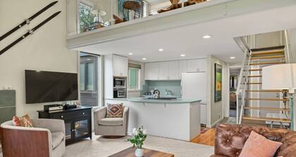 New! Charming Retro Snowmass Home | Vaulted Ceilings, Loft & Hot Tub