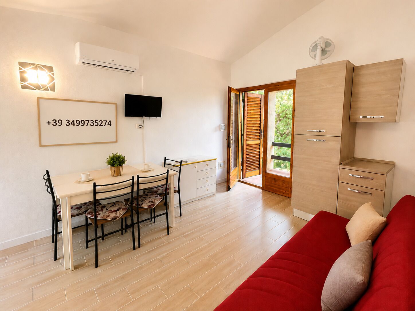 House, 2 Bedrooms, Smoking | Living area