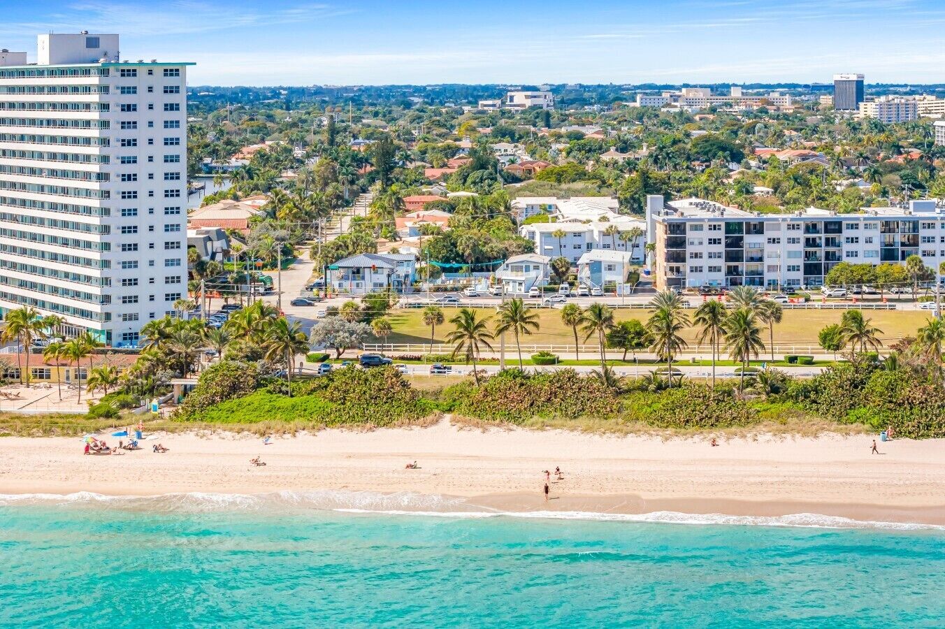 Una playa cerca