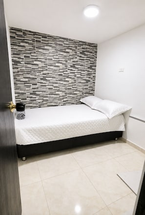 4 bedrooms, WiFi, bed sheets