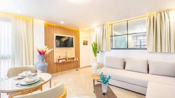 Basic Apartment | Living area