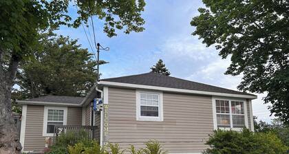 Cozy Noad Cottage in the Historic Town of Harbour Grace