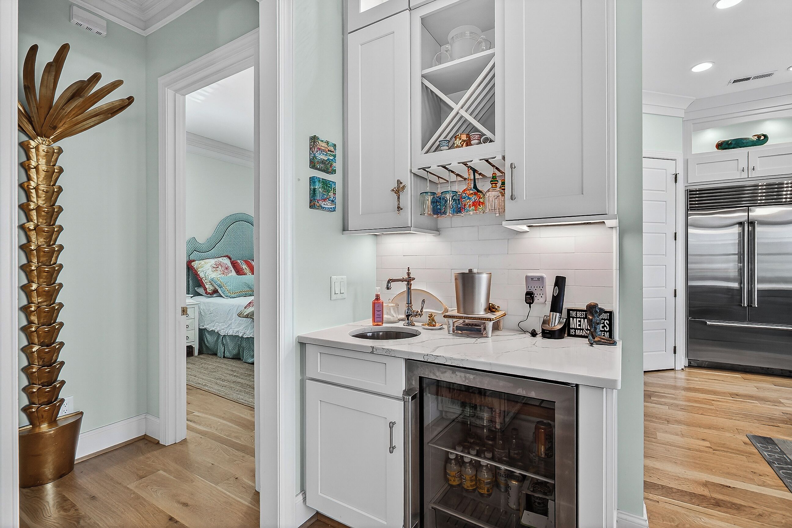 Coffee/tea maker, dishwasher